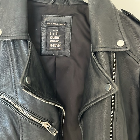 Zara-Black Leather Biker jacket. Worn in, very good condition. - Picture 4 of 4